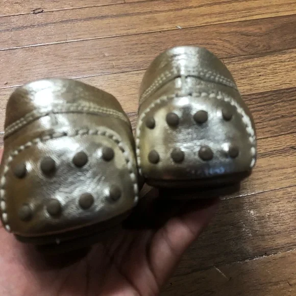 Vionic - Picture 3 of 4